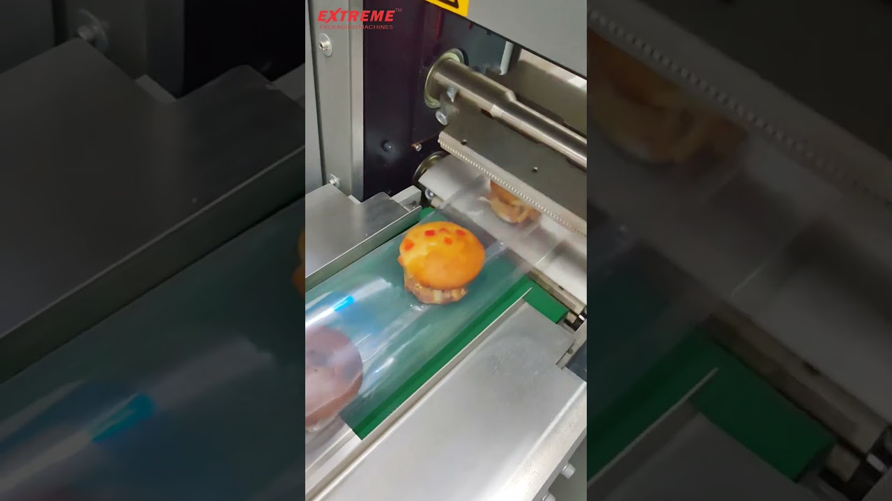 Bakery Items Packing Machine!! Horizontal Flow Wrap #shorts #packagingmachine