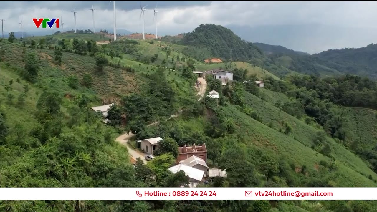 Người d&acirc;n sống trong lo lắng v&igrave; sạt lở đất | VTV24