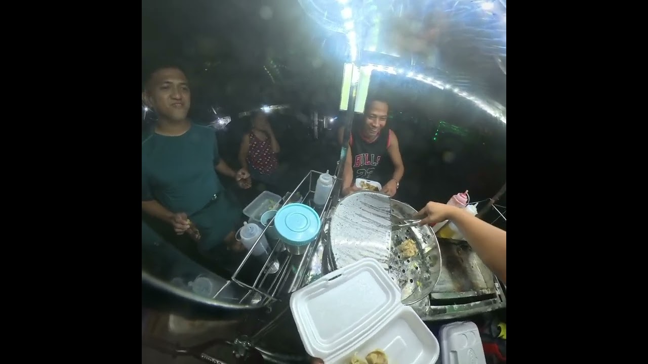 Papakyawin niya daw, Paldo sa sabong. #Xtitch #burgersiomaikasakin