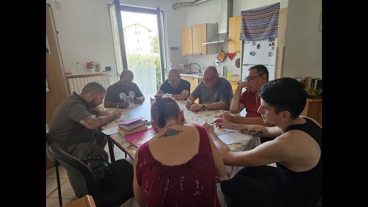 Noi, drogati e alcolizzati per carenze affettive, cercavamo conferme negli altri.