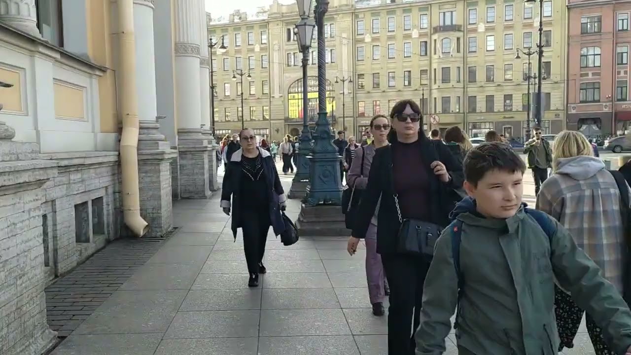 Leningrad, Moskovsky railway station, entrance to the suburban train platform
