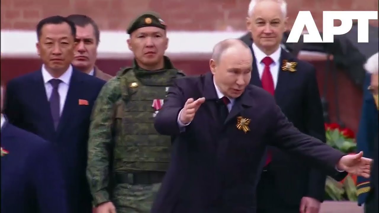 Putin Honors Soldiers Who Defeated Nazism During Eternal Flame Ceremony in Moscow | APT