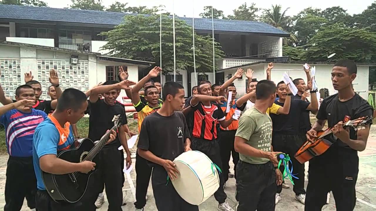 Askar Luah Perasaan