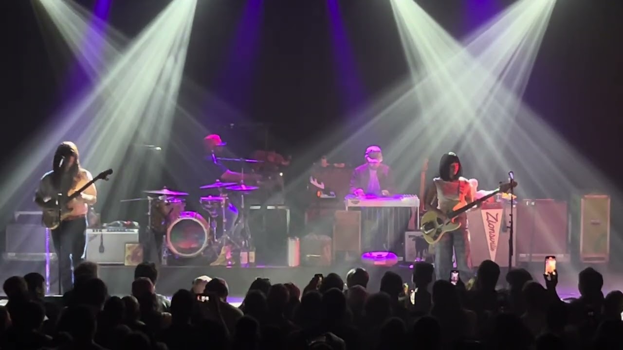 Khruangbin “tusuy ii tour” Night 1 Encore at The Heights Theater in Houston