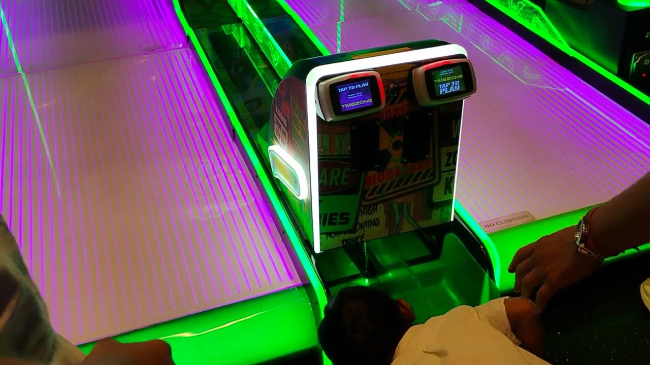 Timezone miku playing bowling #nonikechulha #miku #timezone #toddlerlife #comedymusic #subscribe 