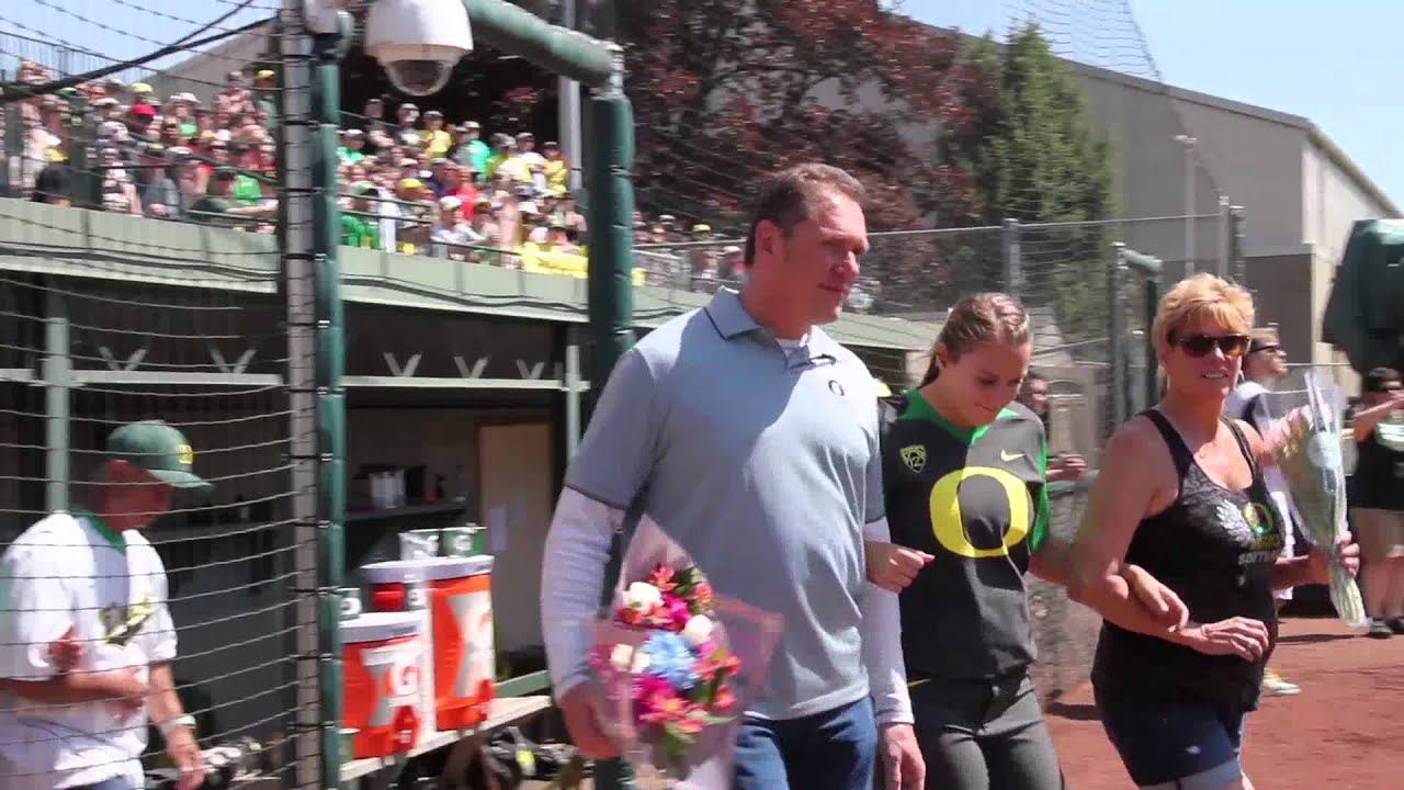 Oregon Softball Senior Day