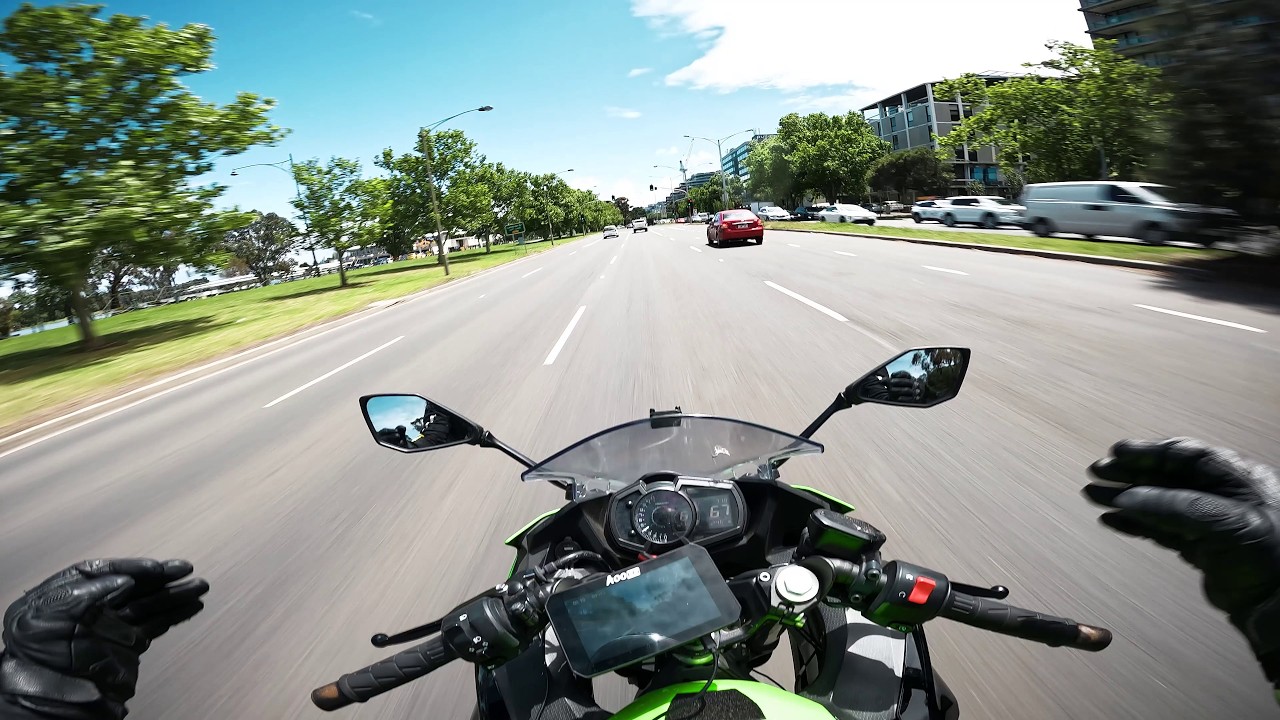 Riding my motorcycle to work (Melbourne CBD)
