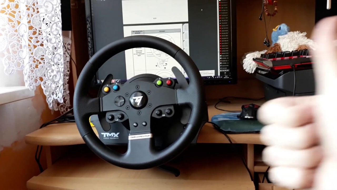 Kr&oacute;tki unboxing - Thrustmaster TMX Pro