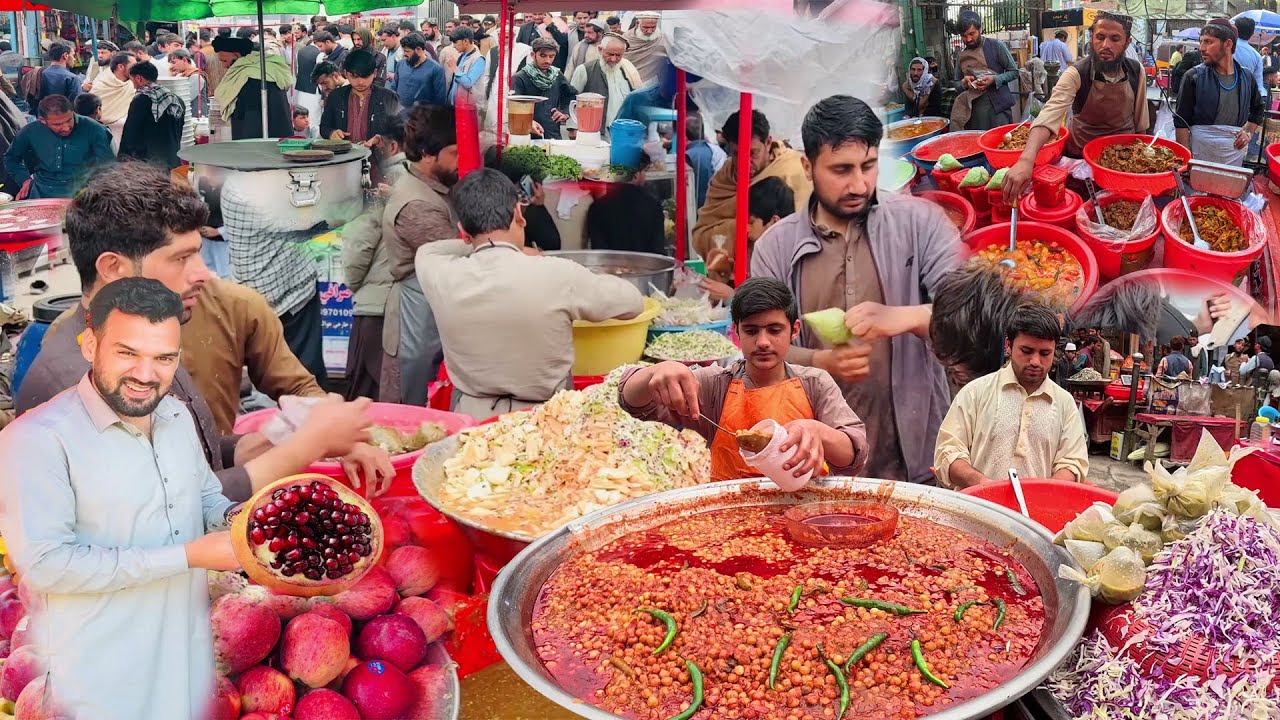ULTIMATE STREET FOOD IN AFGHANISTAN | RUSH ON IFTAR FOOD IN RAMADHAN | LAHORI CHOLI | CHAKNI CHAAT