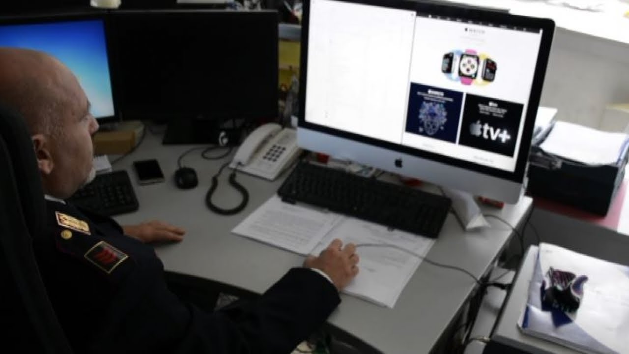 Video e foto di pedopornografia via Whatsapp, 51 indagati