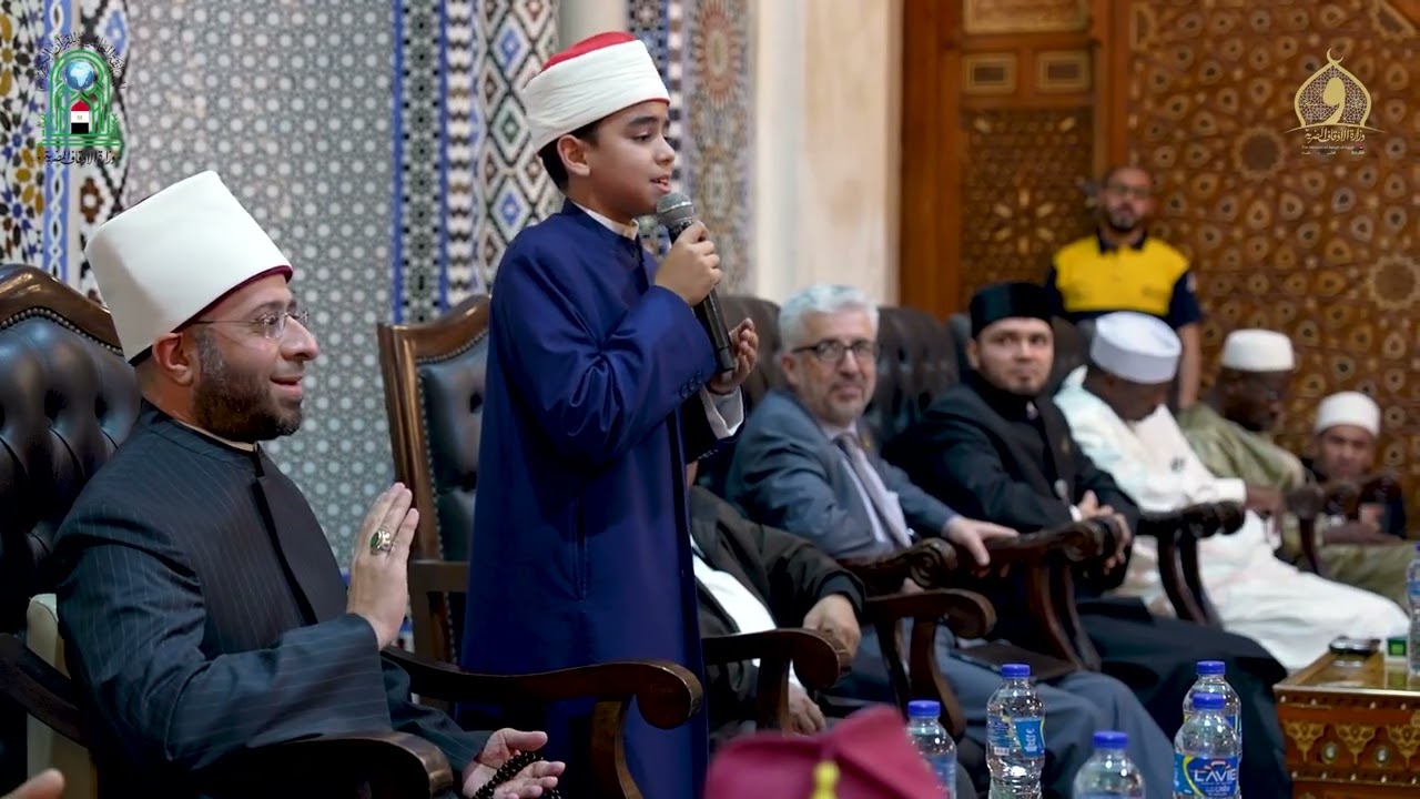 أجواء روحانية من التلاوة والإنشاد في رحاب سيدنا الحسين