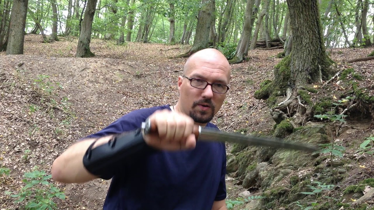 Highland Dirk - Lesson 1: The Grips