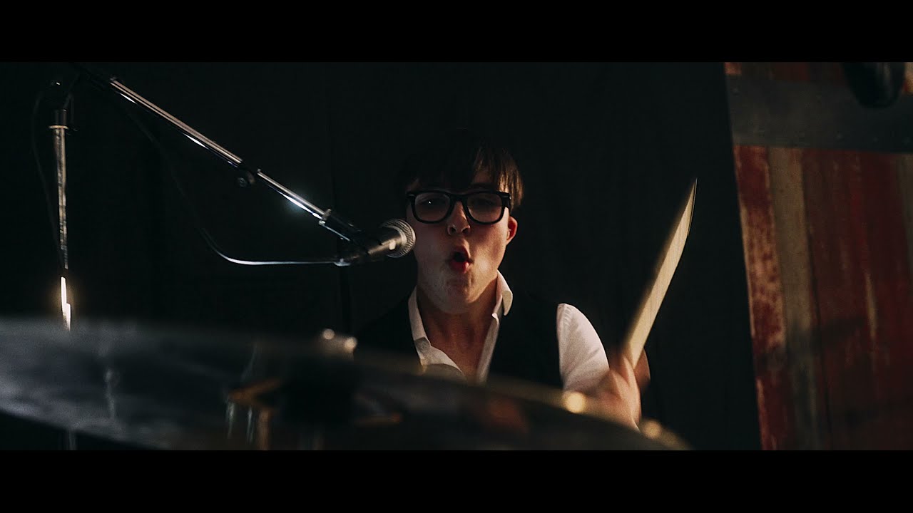 Dynamite Shakers - The Bell Behind the Door (Live Session)