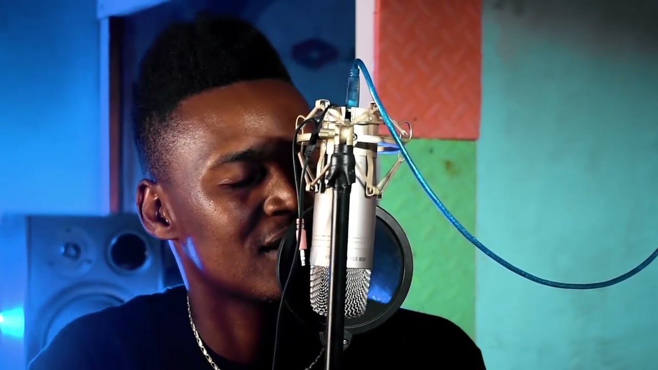 Mr.Bow-Va Navela                     (#cover by Duas Almas )