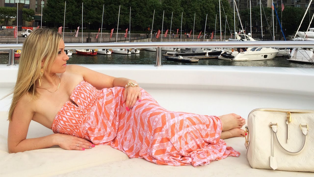 CHILLIN ON A BOAT!!