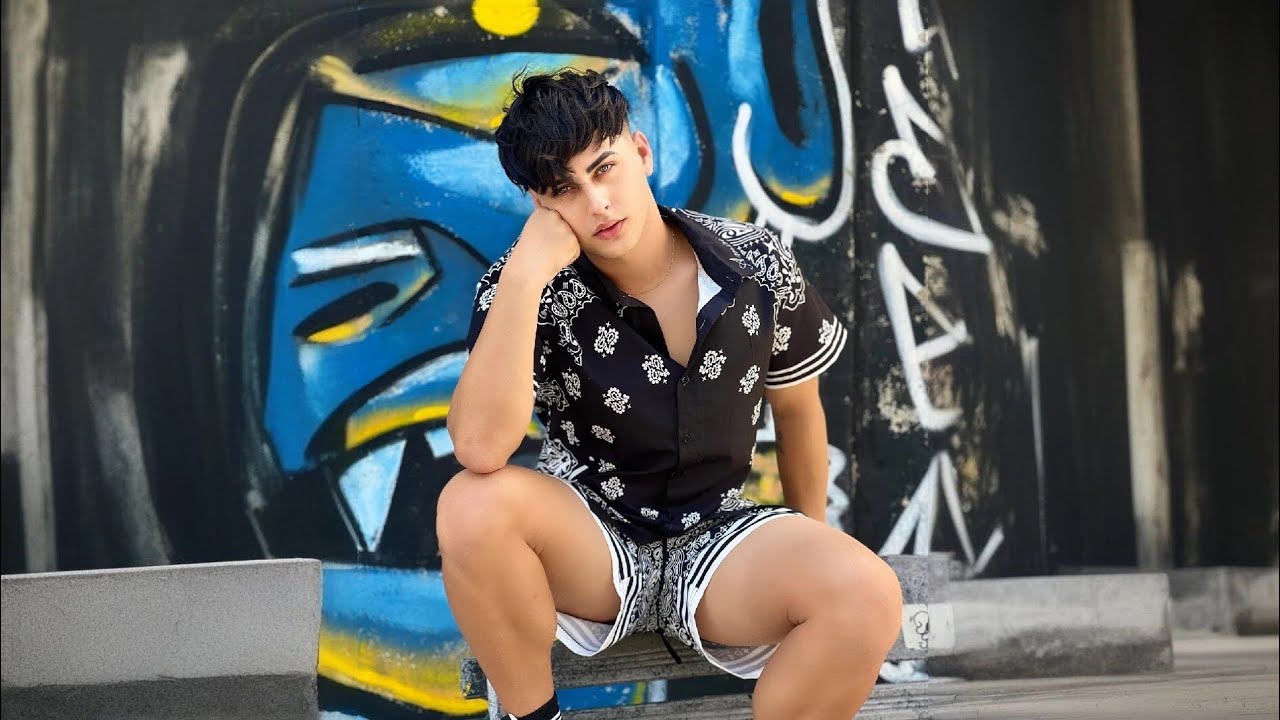 Великолепная молодая фитнес-модель | EDU