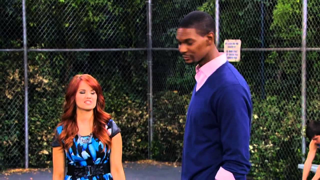 Jessie - Chris Bosh. Oglądaj w Disney Channel!