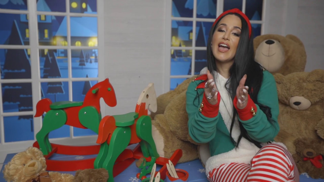Have yourself a merry little Christmas - Victoria La Mala (Spanglish - Spanish Cover)