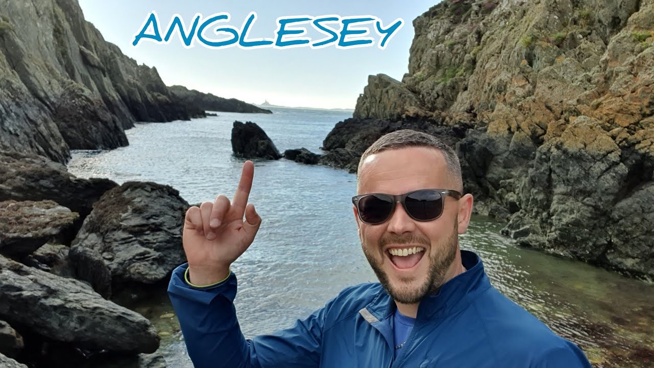 Wild Camping On Anglesey | Multi Day hike | Rather drunk 🥴