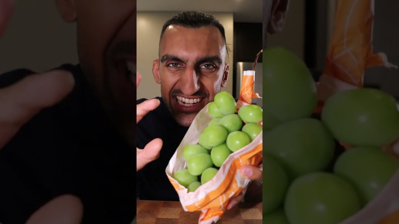 Let's Try the MOST EXPENSIVE GRAPES in the World (Japanese Shine Grapes)