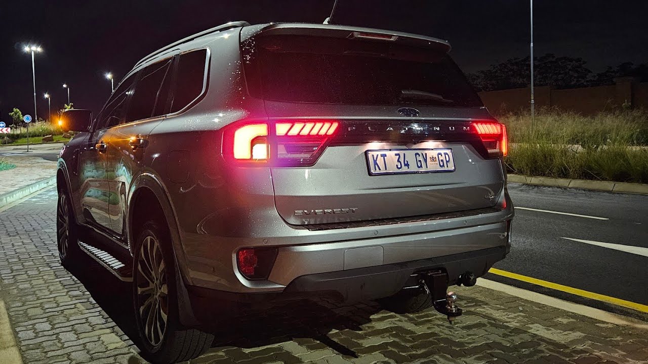 Ночные возможности и POV Drive — Ford Everest Platinum 2024 года выпуска, 3.0 V6, 184 кВт, 10AT