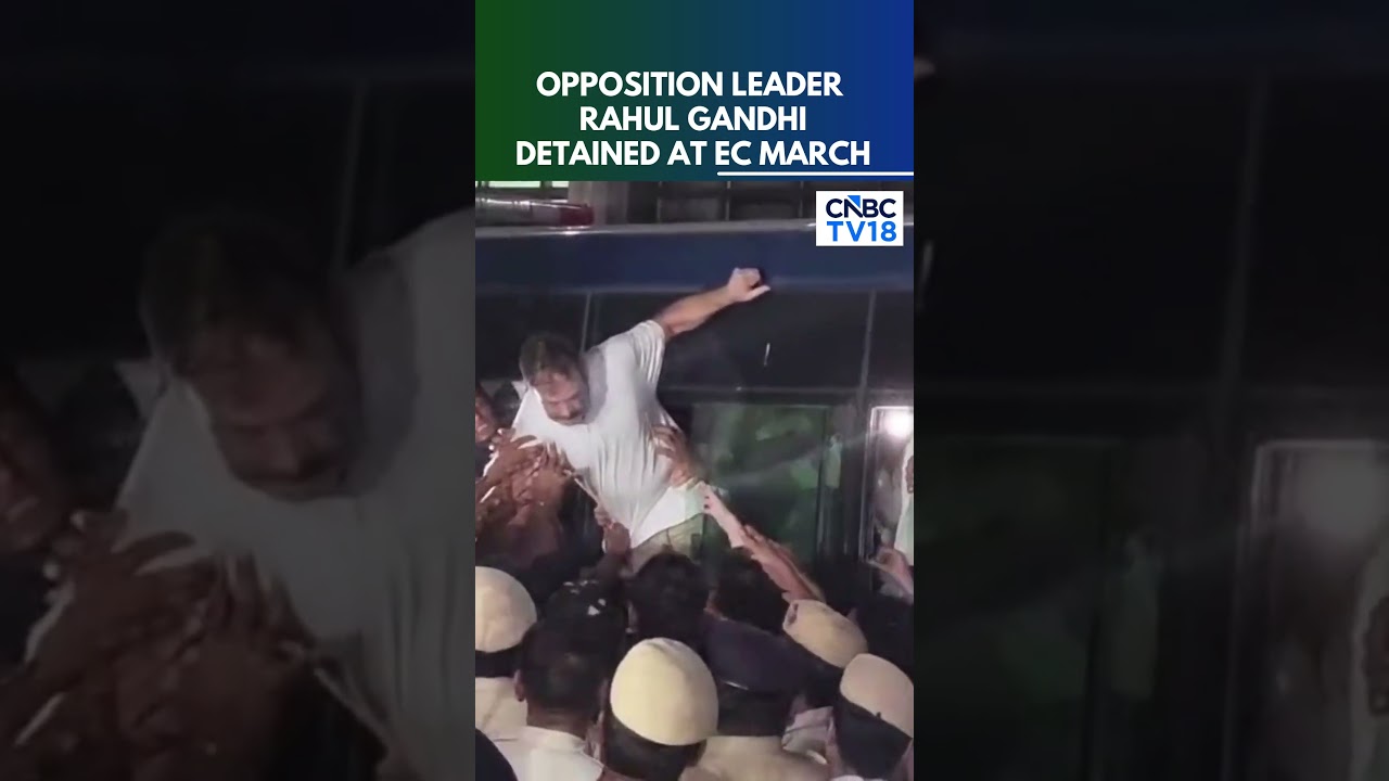 Rahul Gandhi & Other Opposition Leaders Forcefully Detained By Delhi Police | N18S