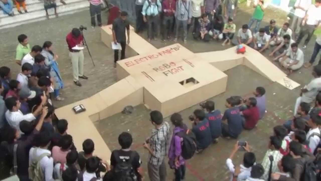 LU Electro Fair: Robo Fight 2nd round (ROBOSUST bacchakaccha)