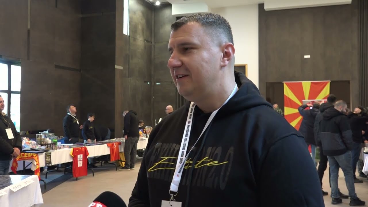 Изложба на сликички, албуми од фудбалери во СЦ Пандев во Струмица