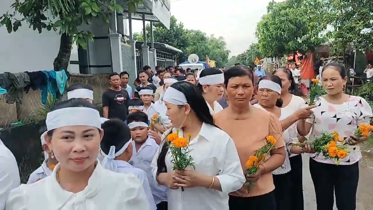 លោកពូគុកបានឃ្លាតឆ្ងាយវិញហើយម៉ោង 2h 40 ទ្រនឹងថ្ងៃ ៥ /១១/២០២៥ cầu cho linh hồn của ba về nơi cõi Phật.