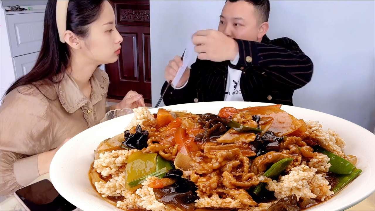 I had dinner with my selfish husband, and he actually asked me for money