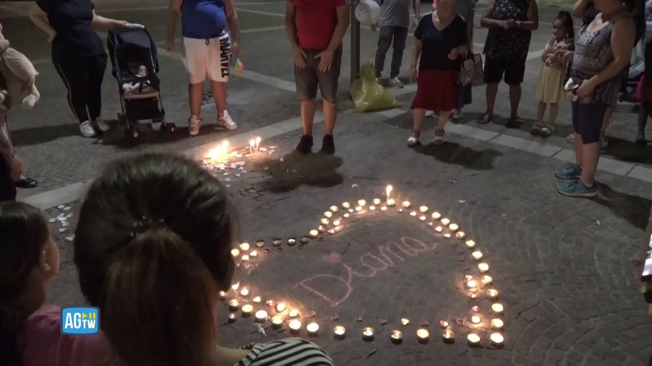 Milano, fiaccolata per la piccola Diana lasciata morire dalla madre a soli sedici mesi [DIRETTA]