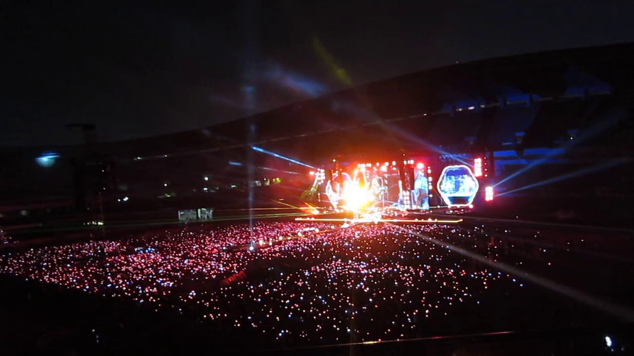 Coldplay - Charlie Brown (Live in Korea, 2017)