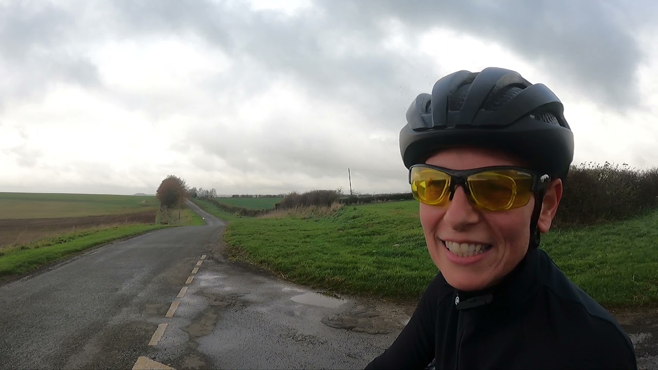 Riding Into The Lincolnshire Wolds & Just One More Bike  Cycle Cafe With FCC Gez & Tim