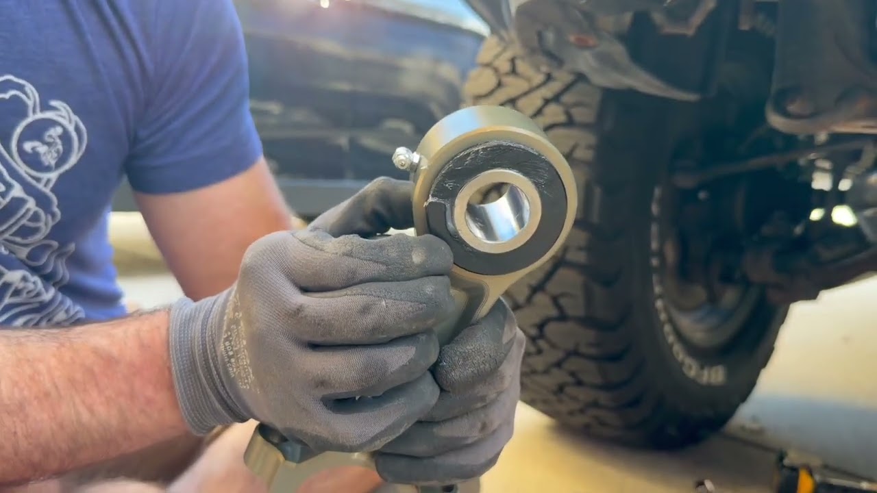 Front KDSS Billet Link Install | 4Runner / GX460 KDSS Suspension Upgrade