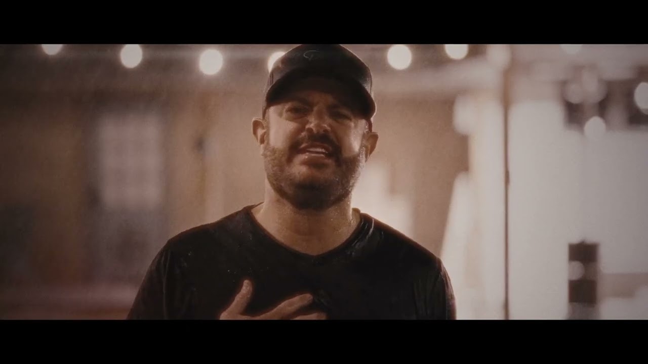 Wade Bowen - Rainin On Me (Official Music Video)