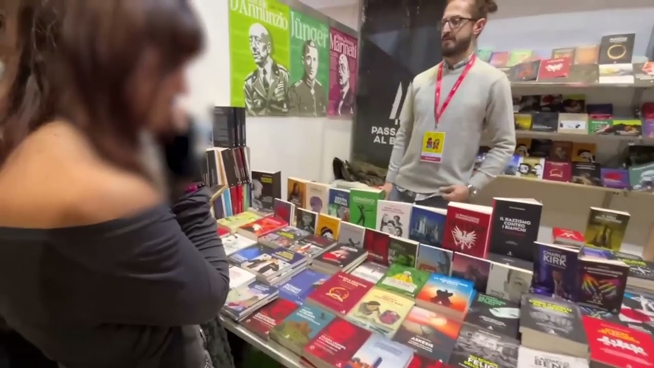 Pi&ugrave; libri pi&ugrave; liberi, i ragazzi allo stand di &laquo;Passaggio al Bosco&raquo;: &laquo;Ma vi sembra opportuno?&raquo;