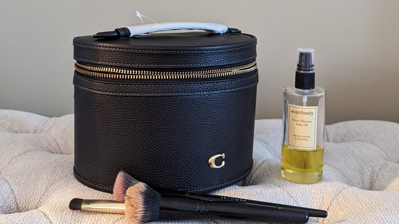 Coach Essential Vanity Case....Is it a fail?