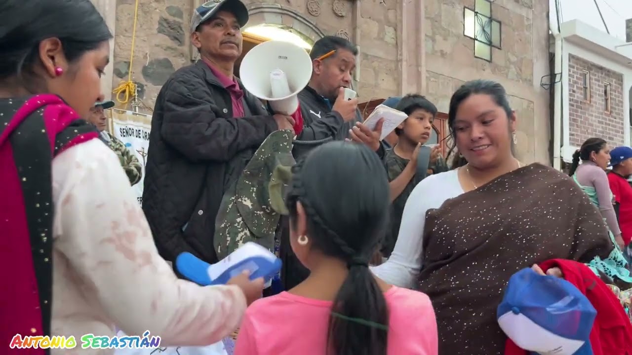 Entrega de playeras, gorras y misa de bendición de los peregrinos de Turicuaro, caminata a pie, turi