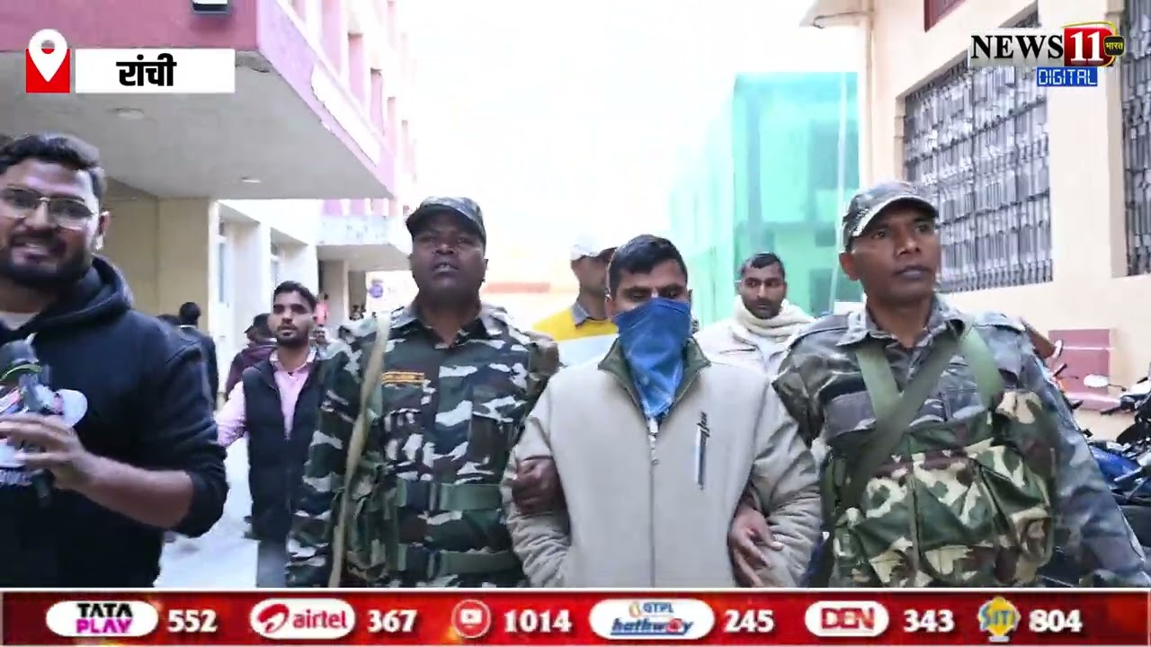 घूसखोर दरोगा पेशी से पहले मुस्कुरा रहे थे,30 हजार रूपये रिश्वत लेते रंगे हाथ ACB ने किया था गिरफ्तार