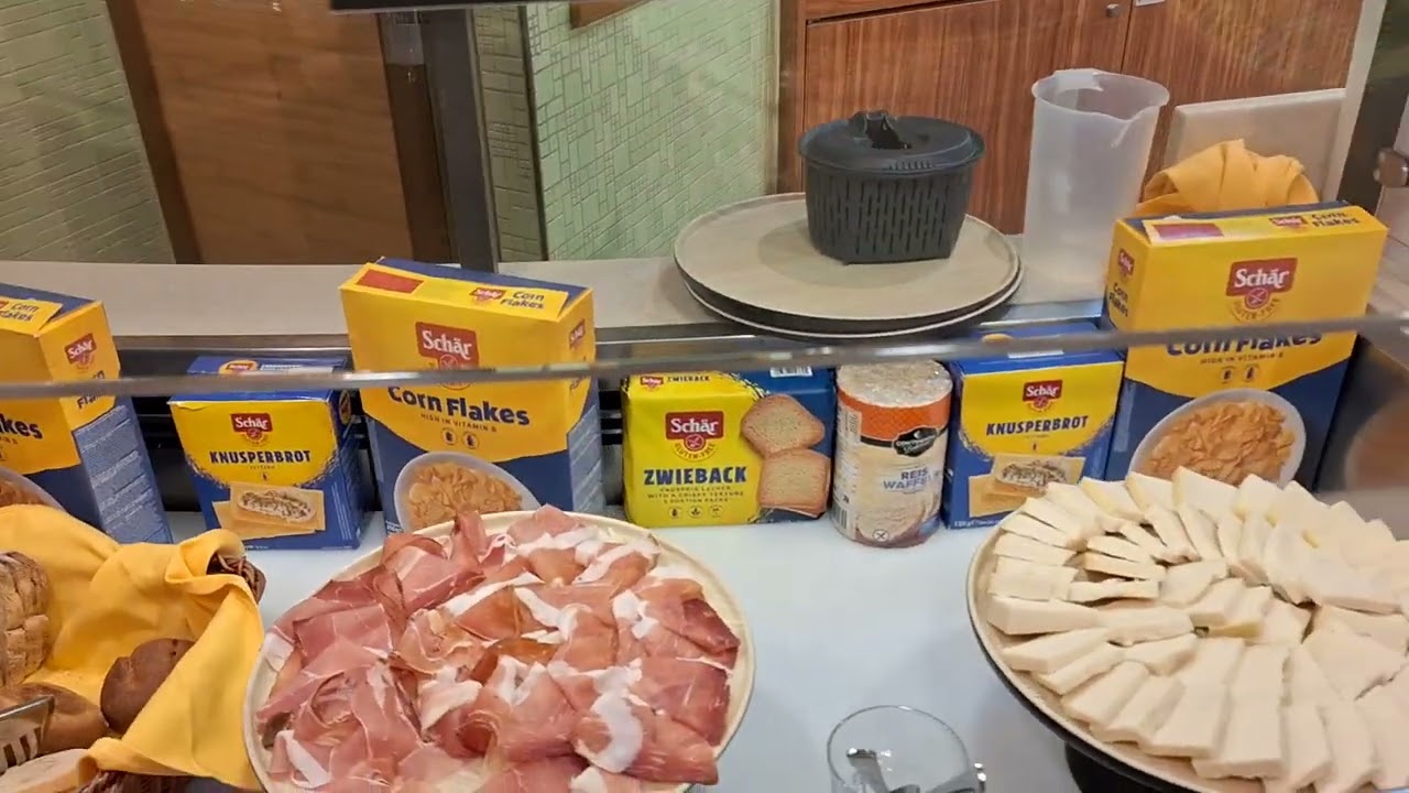 Aida Diva Mittagessen Buffet Markt Restaurant Aidadiva Food Lunch Kreuzfahrt Cruise Cruiseship