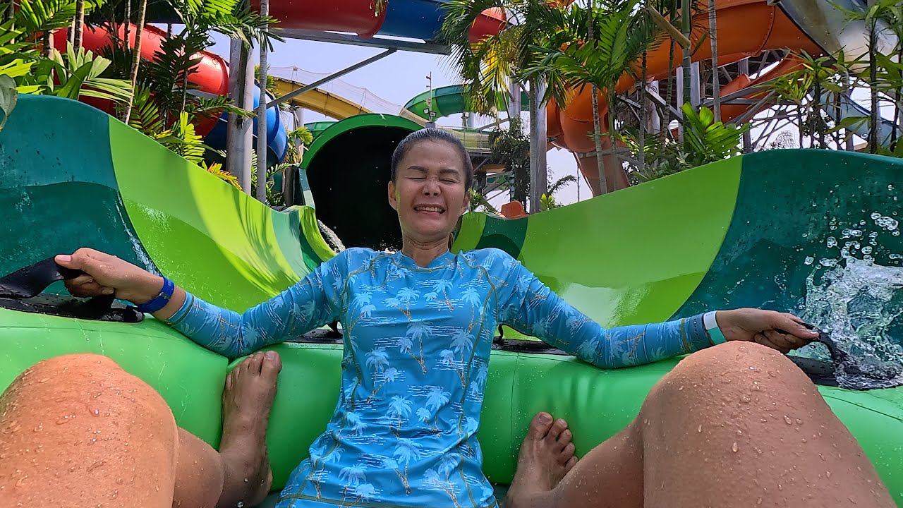 💚 Green Tube 💚 Water Slide 💦 at Vana Nava Hua Hin 🇹🇭