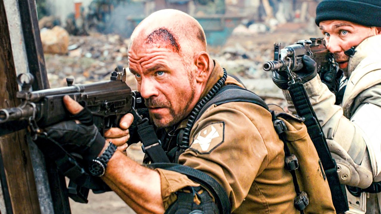 Wikus Gives It All in His Final Sacrifice | District 9 (Sharlto Copley)