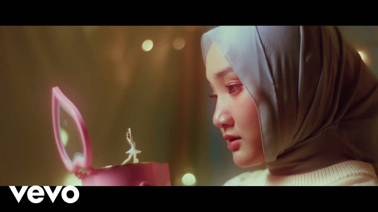 Fatin - Kita Sama Sama Tau (Official Video)
