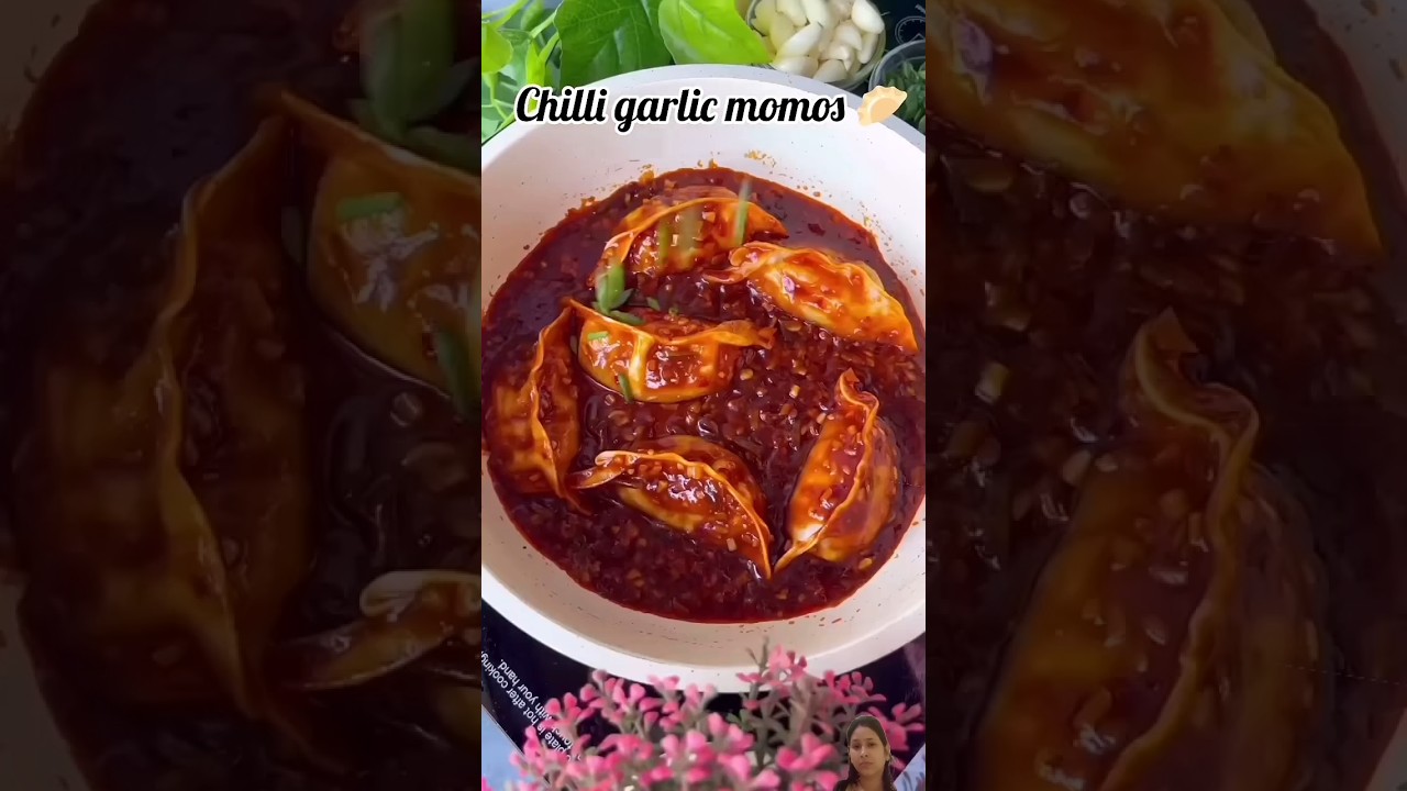 Chilli Garlic Momos 🥟 #youtubeshorts #shortvideo #momos #momosrecipe #youtubeshortschillimomos
