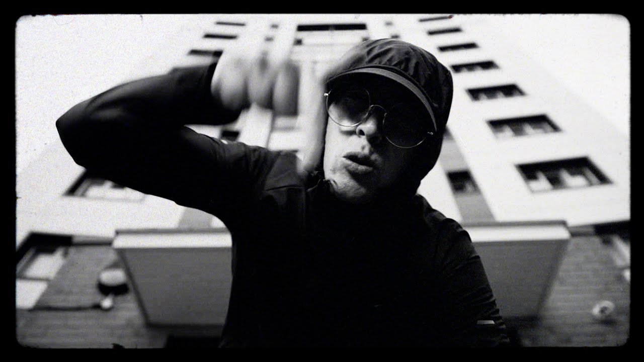 Weirdoe - STUCK IN THE MUD [Official Video]