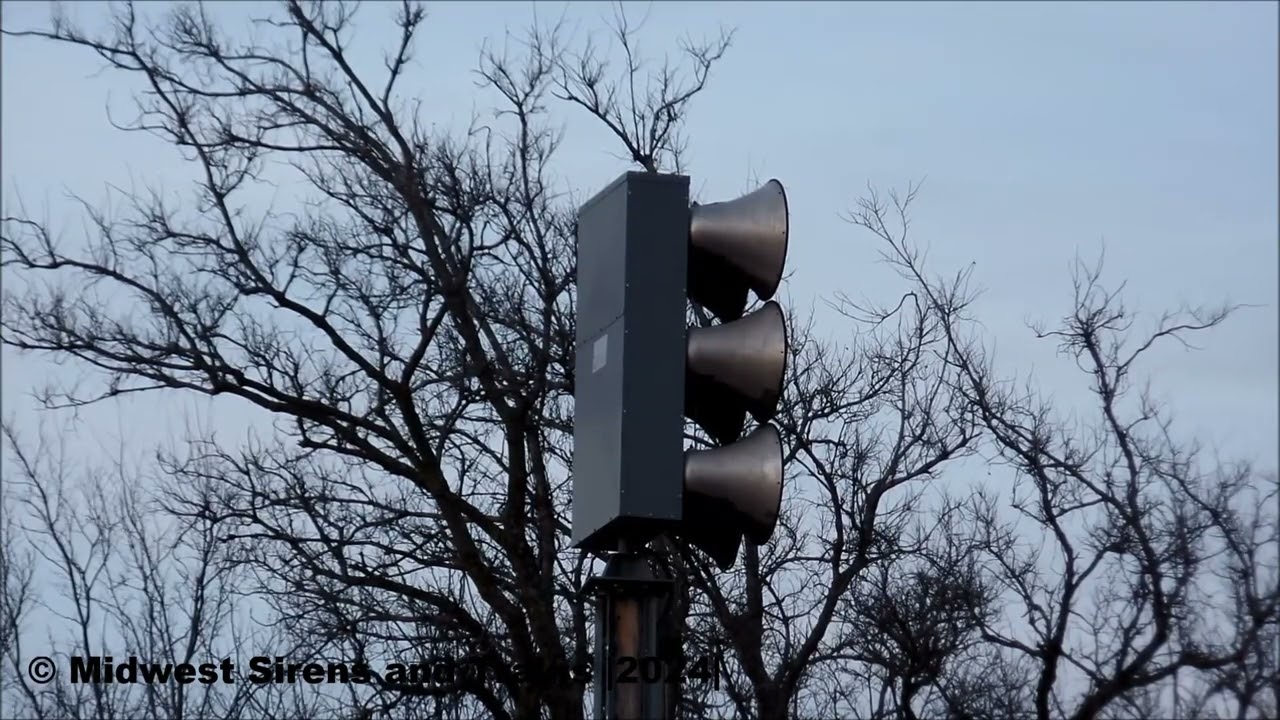 Federal Signal EOWS-612 (6 PM Test) - Wellington, MO 3/6/19 Video #2