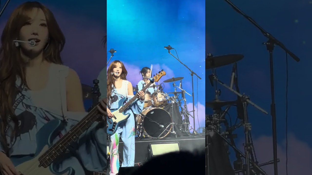 260103 QWER 1ST WORLD TOUR ＜ROCKATION＞ in MACAU My Name is Malguem  시연 Siyeon Fancam