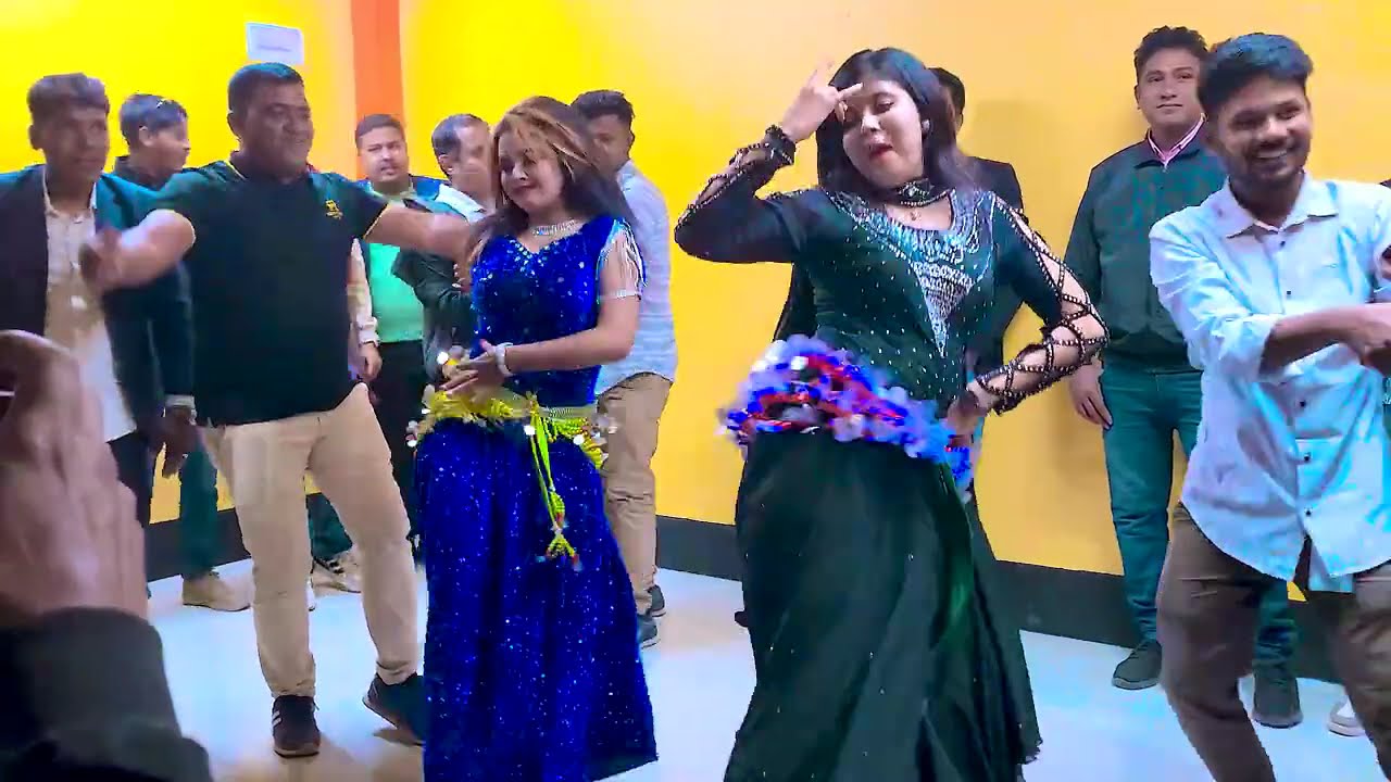 ম্যাডাম নাচে দোলে কোমর | Madam Nache Nache Re Tu To | Wedding Dance 2026 | Juthi Dance HD 2K
