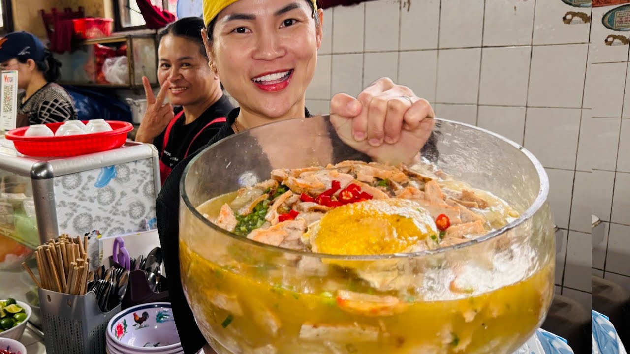 QUÁ ĐẲNG CẤP NGA SUMO LÀM CẢ CHỢ CHOÁNG VÁNG KHI QUAY LẠI QUÁN BÁNH CANH 3 TIẾNG BÁN GẦN 1000 KHÁCH
