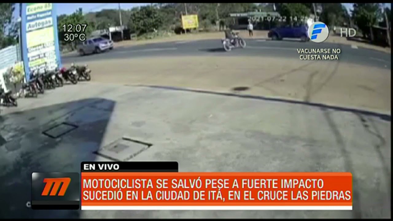 Motociclista se salva de milagro en It&aacute;